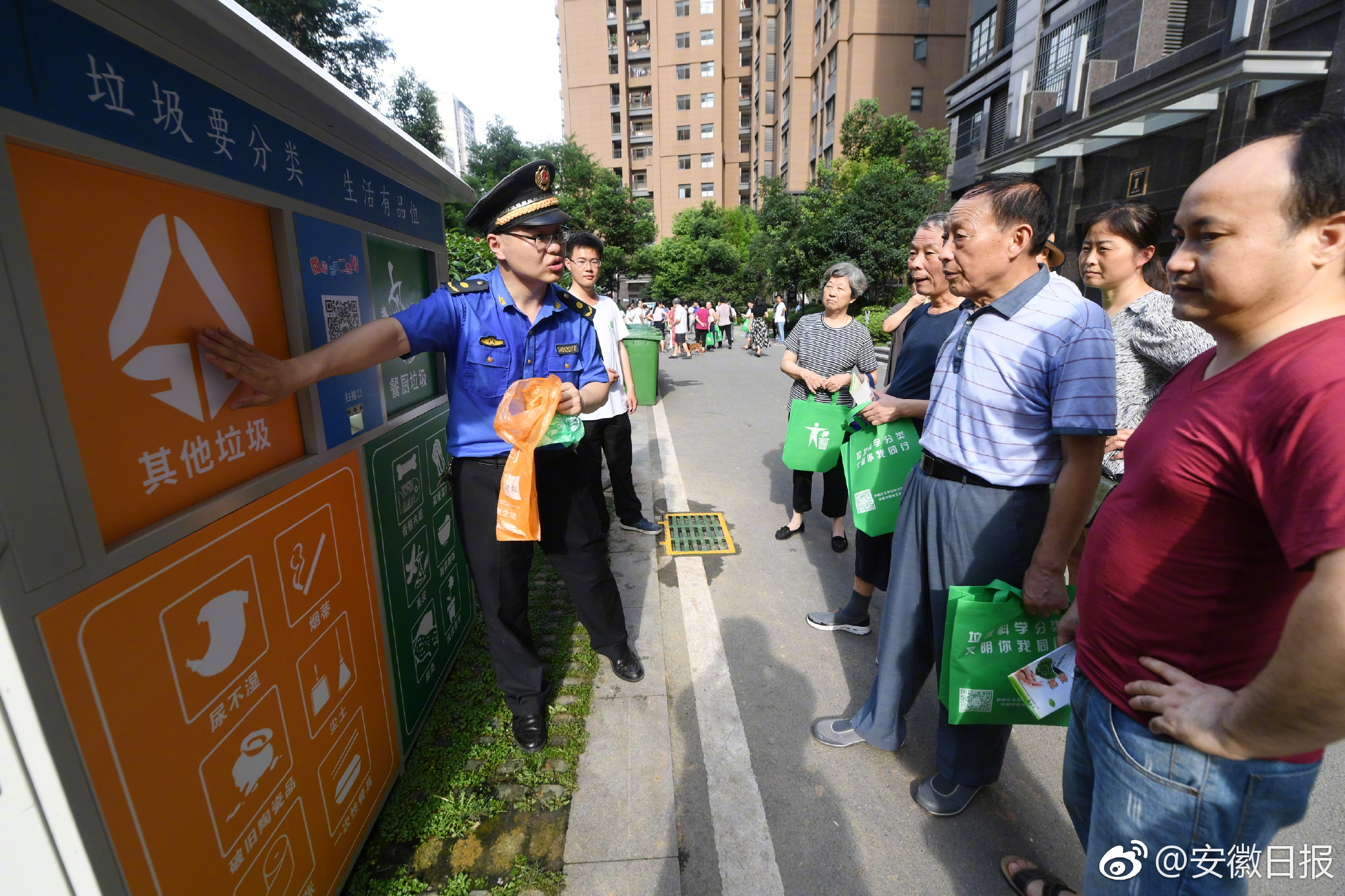 【黑料吃瓜資源】45歲以上出現(xiàn)頭暈、胸悶、不適，謹防腦血管事故