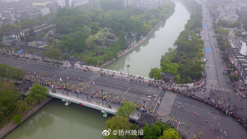 快遞龍頭公司順豐控股正式港股上市