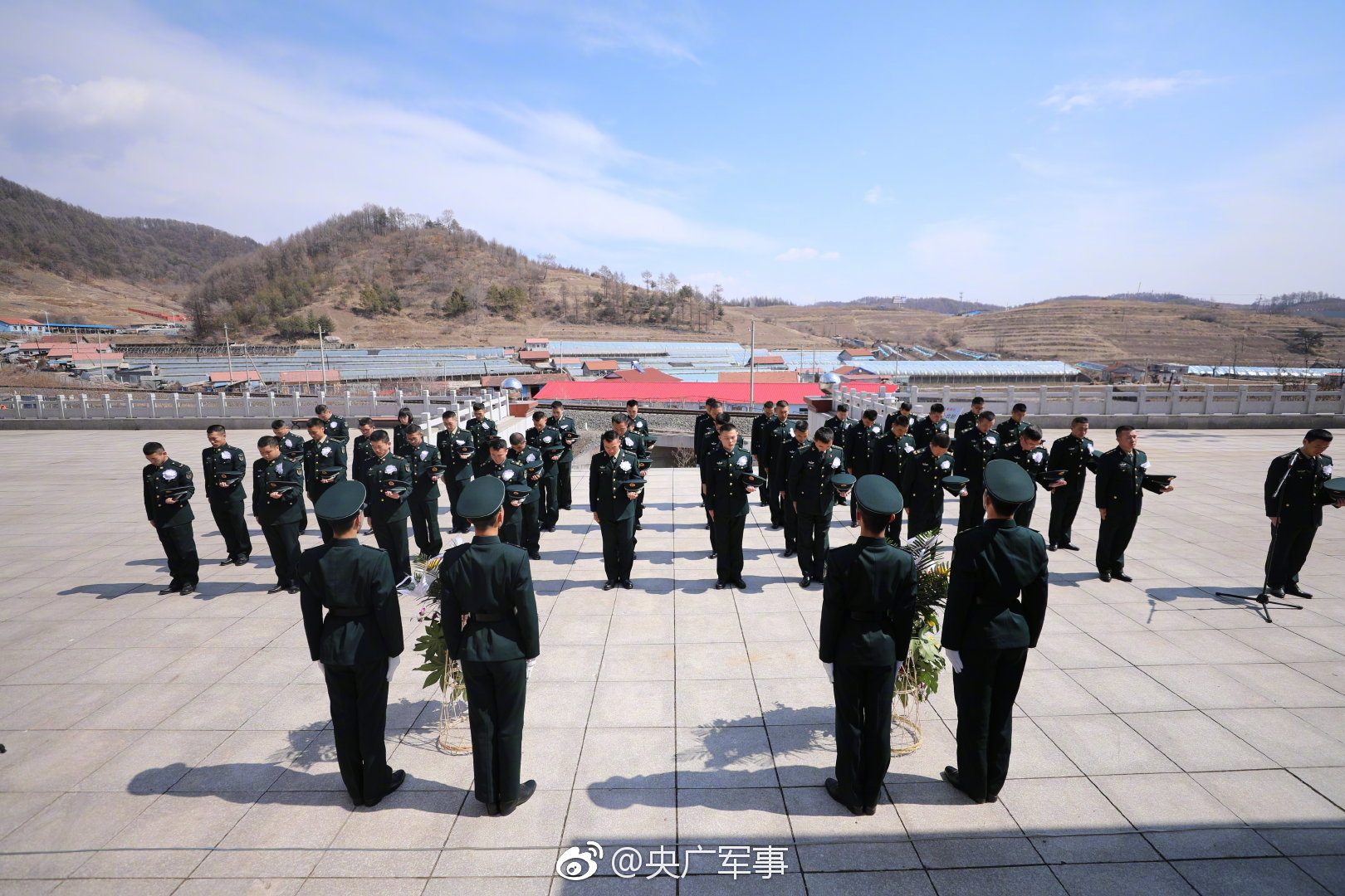 【吃瓜網(wǎng)站爆料】多地加快新能源基地建設(shè) “沙戈荒”邁向風(fēng)光藍(lán)海