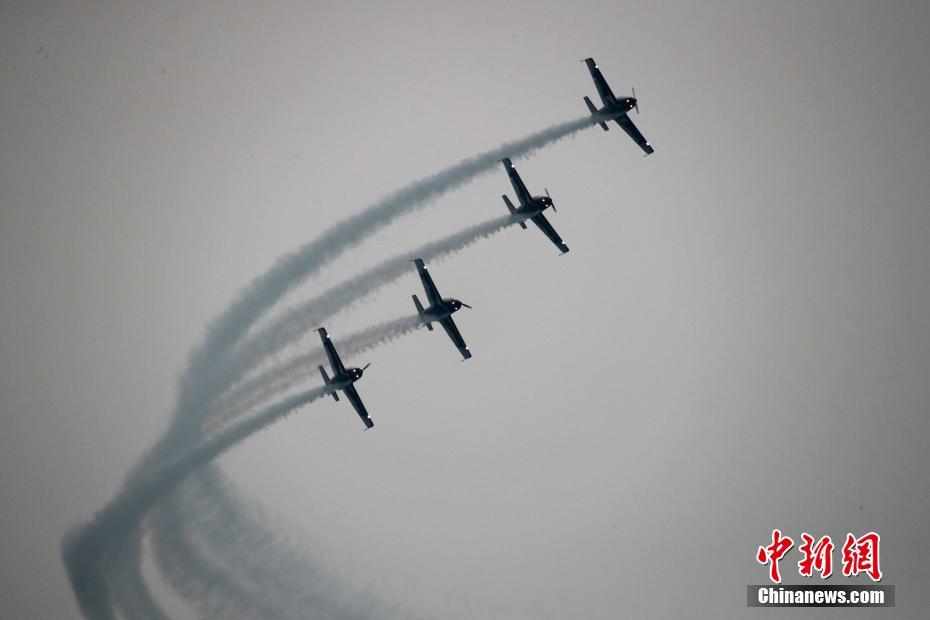 【勵志正能量】美軍在幼發(fā)拉底河軍事支援基地附近摧毀了多個武器系統(tǒng)