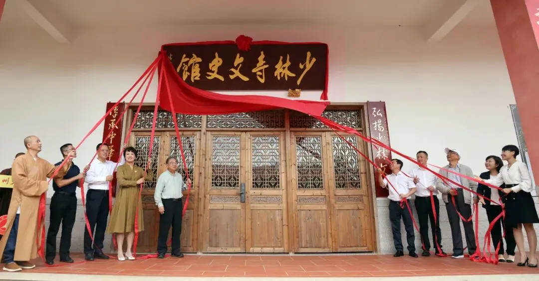 德國汽車沖撞人群事件引關(guān)注 馬斯克喊話朔爾茨“立即辭職”