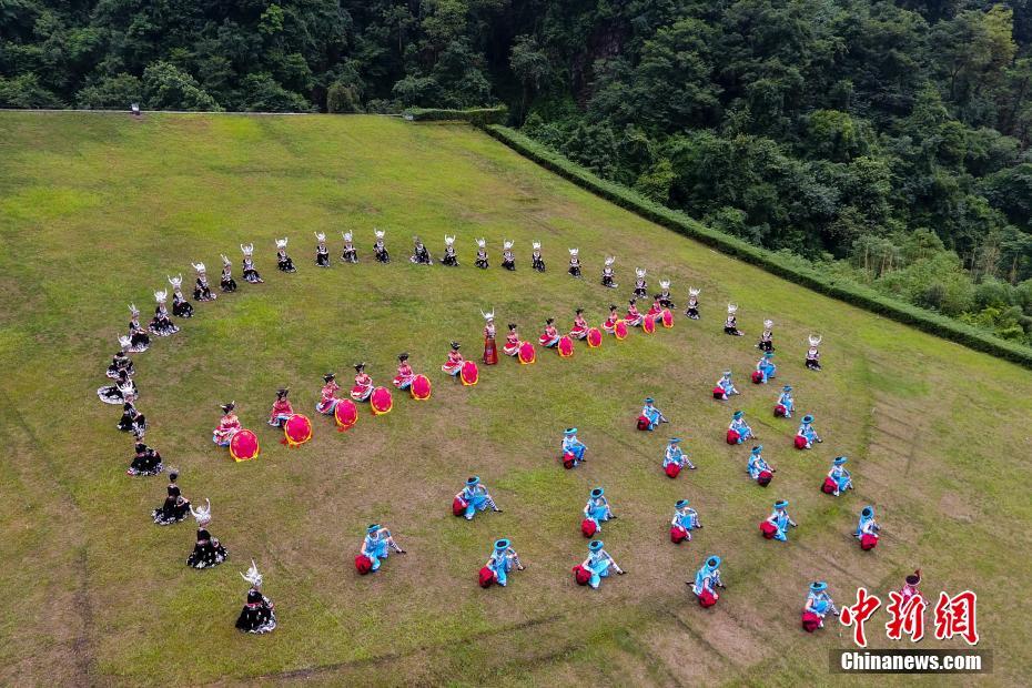 【反差婊吃瓜黑料熱門網(wǎng)曝】2024年我國(guó)新能源汽車產(chǎn)銷量均超1200萬輛