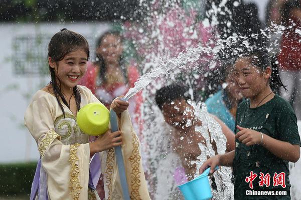 【51吃瓜 今日吃瓜 黑臉不打烊】阿里巴巴：第二財季云智能集團(tuán)收入為人民幣296.10億元 同比增長7%