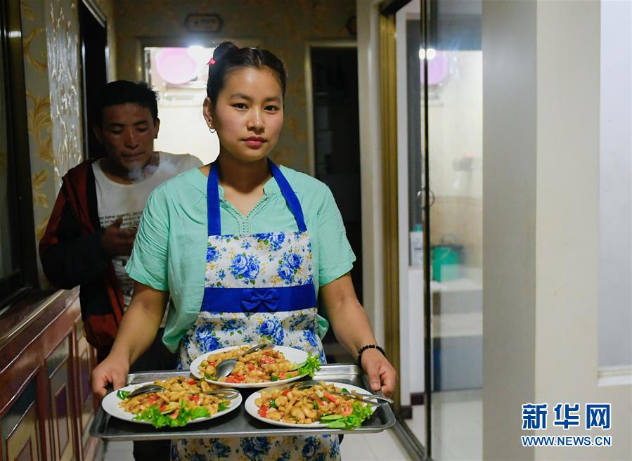 【網(wǎng)曝黑料國(guó)產(chǎn)吃瓜反差】小鵬汽車：小鵬G6將是英國(guó)市場(chǎng)推出的第一款車型，預(yù)計(jì)明年年初上市