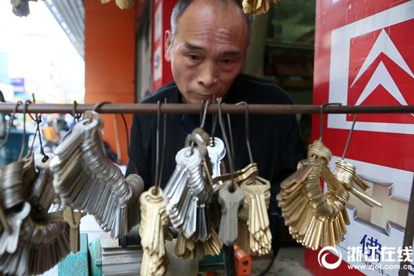 【黑料吃瓜資源】“賣瘋了”，春節(jié)前夕再掀黃金熱，囤金是否恰逢當(dāng)時(shí)？